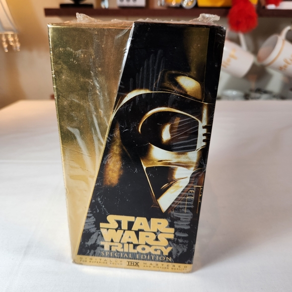 New VHF Star Wars trilogy special edition - Picture 2 of 4
